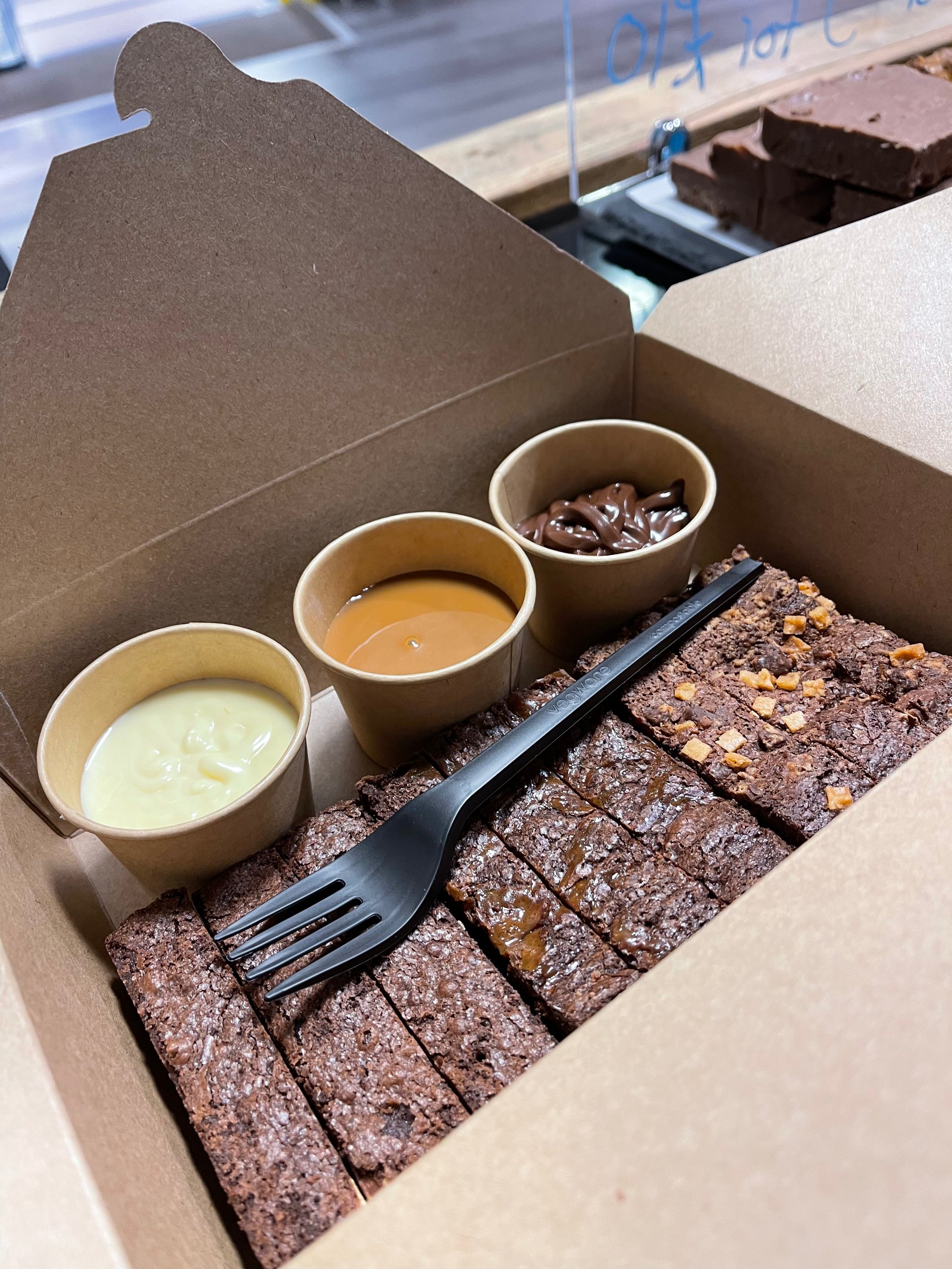 Dipping box - Bulldog Bakes