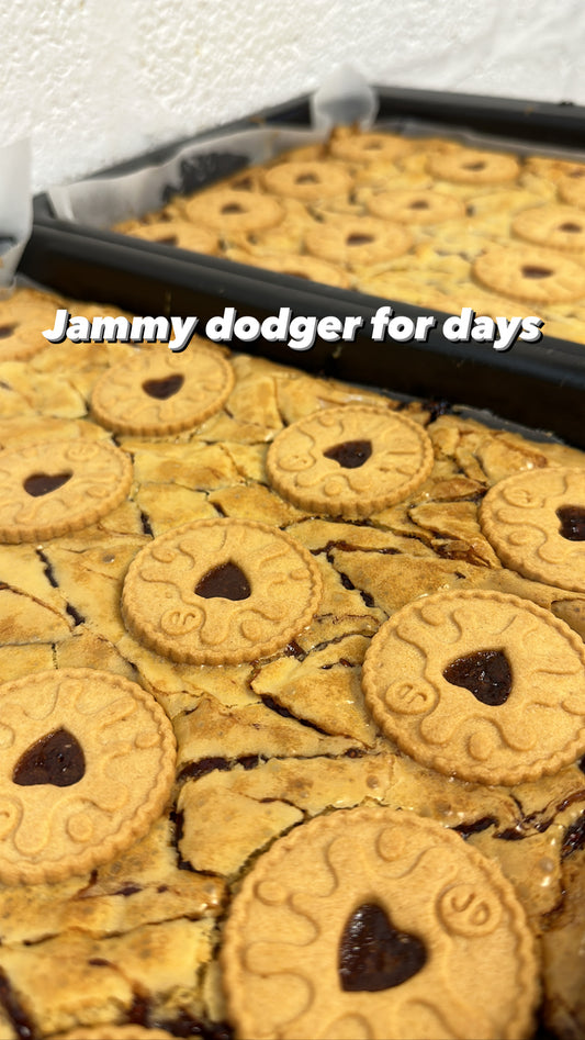 The Ultimate Jammy Dodger Blondie Recipe You Need to Try!